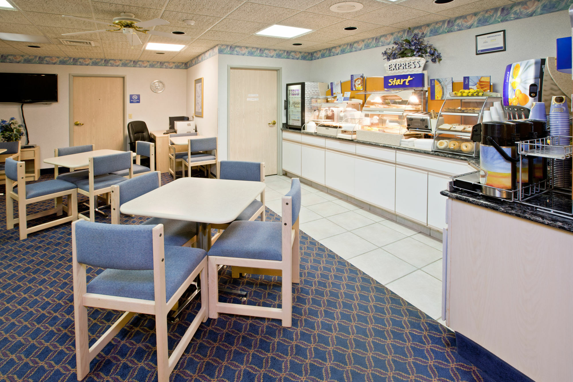 La Quinta Inn And Suites By Wyndham Elkhart Ngoại thất bức ảnh