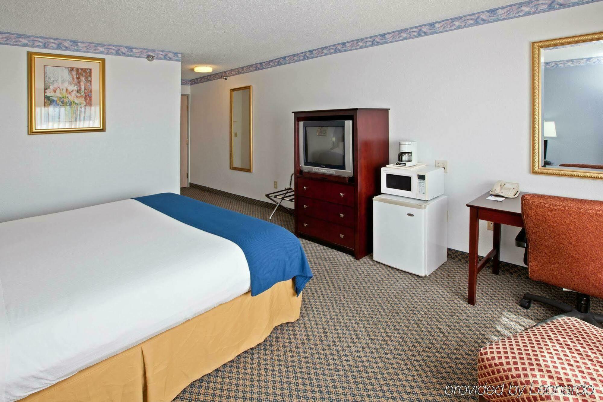 La Quinta Inn And Suites By Wyndham Elkhart Ngoại thất bức ảnh